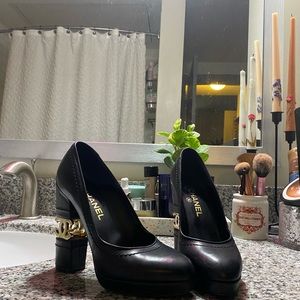 Size 38 Chanel Leather Pumps with Beautiful CC Hardware
